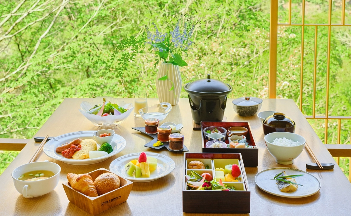 Hotel Hatsuhana in Yumoto, Hakone (Official Website) Open-air