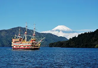 Hakone Pirate Ship
